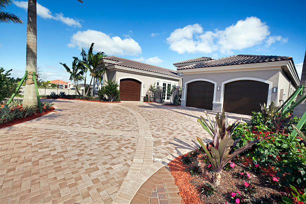 Best Professional Driveway Pavers  in Los Fresnos, TX